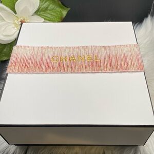 Chanel Large Gift Box 8.75” x 8.75” x 4” Limited Edition Ribbon